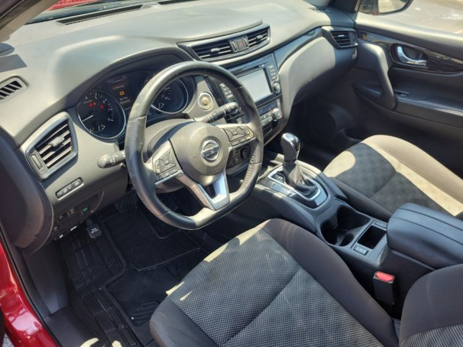 2018 Nissan Rogue Sport SV