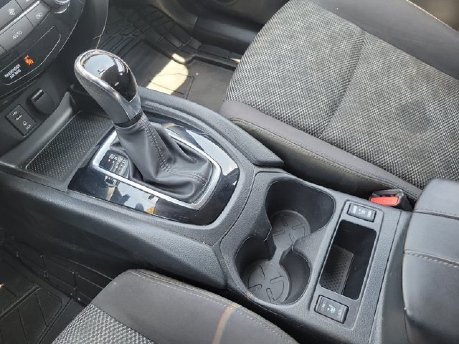 2018 Nissan Rogue Sport SV