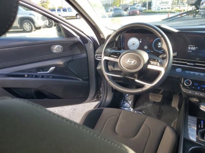 2025 Hyundai ELANTRA SEL Convenience