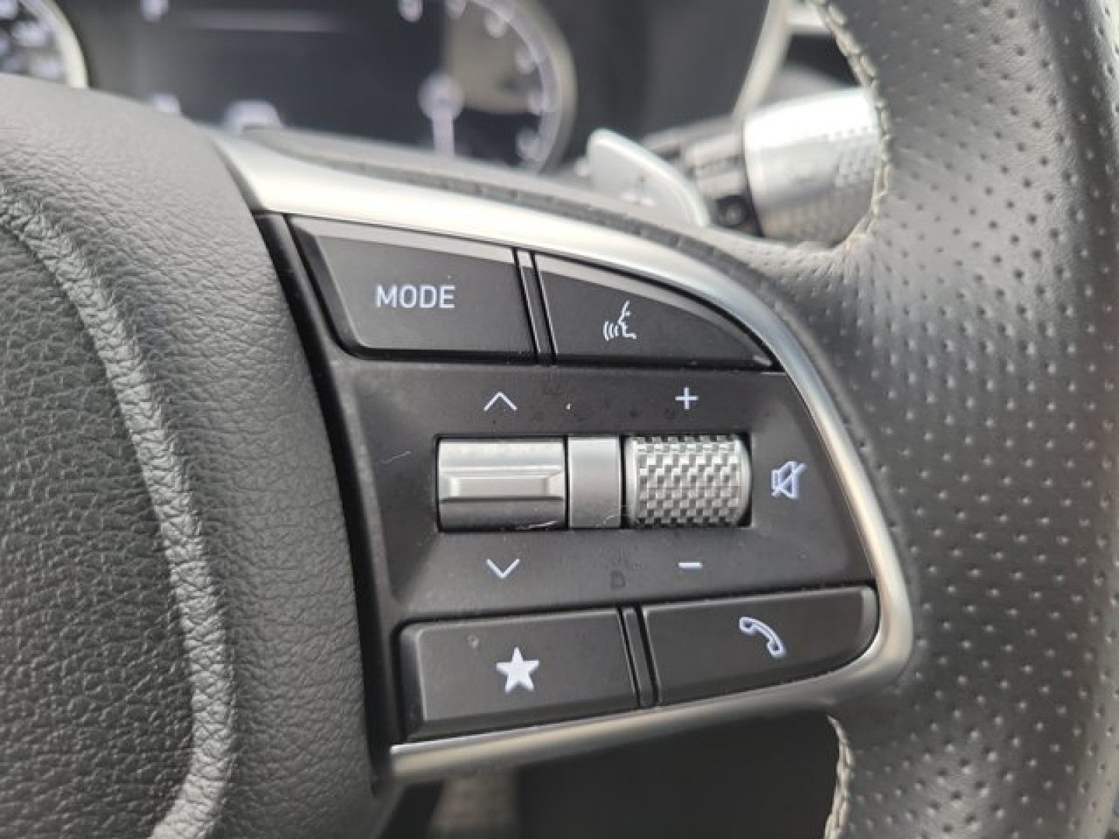 2024 Genesis G70 2.5T SPORT PRESTIGE