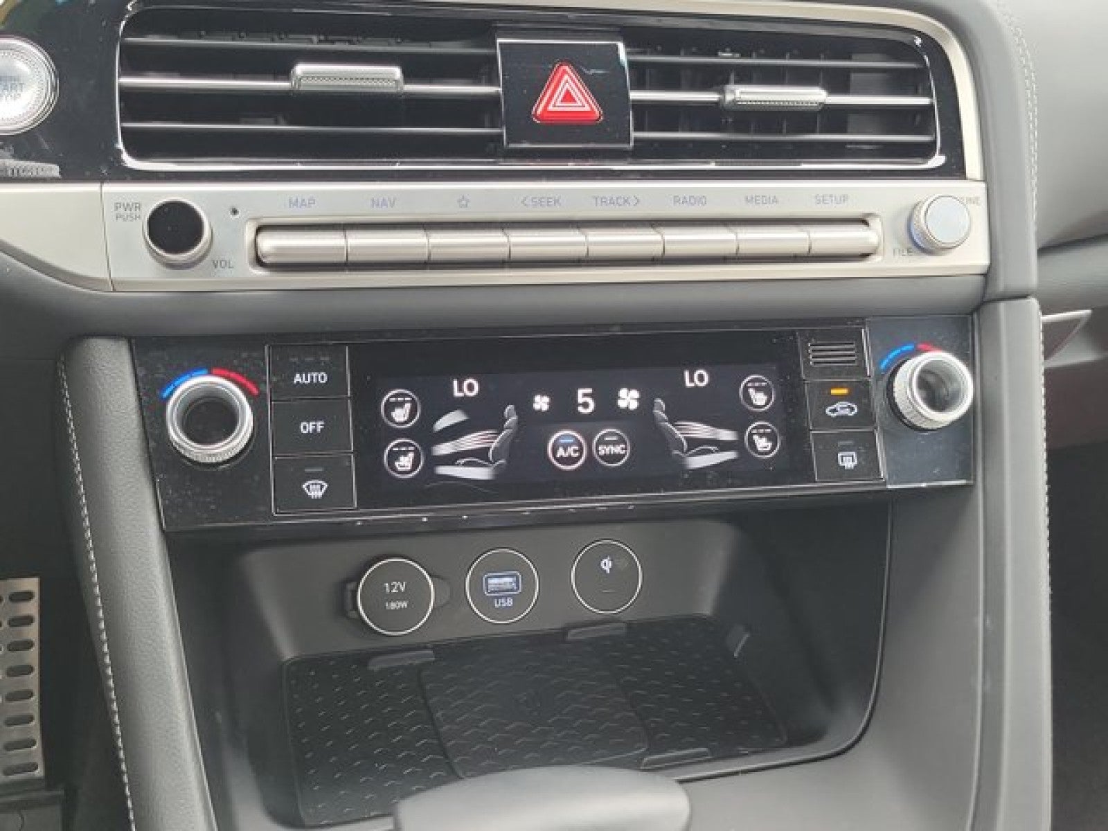 2024 Genesis G70 2.5T SPORT PRESTIGE