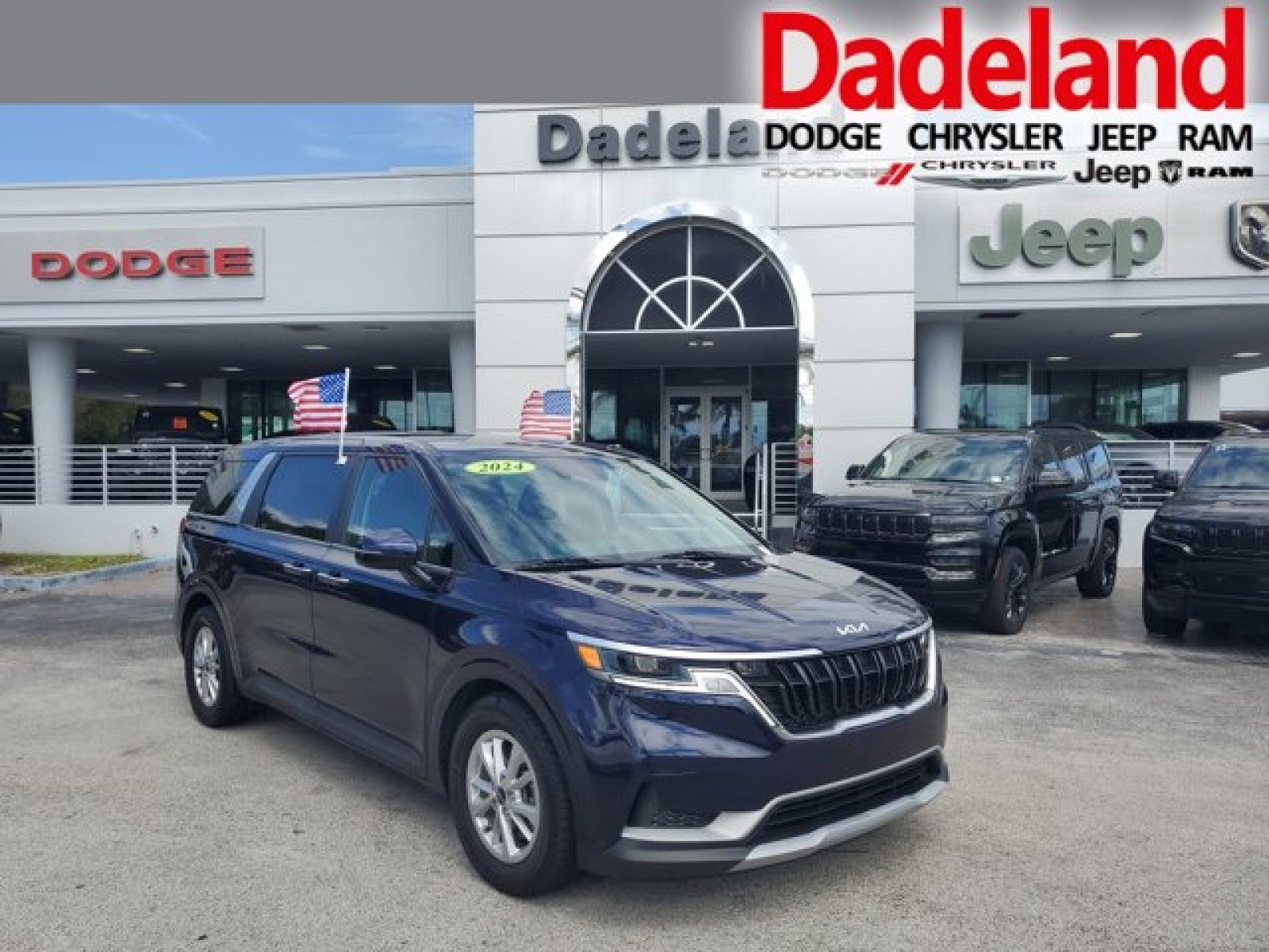 2024 Kia Carnival LX