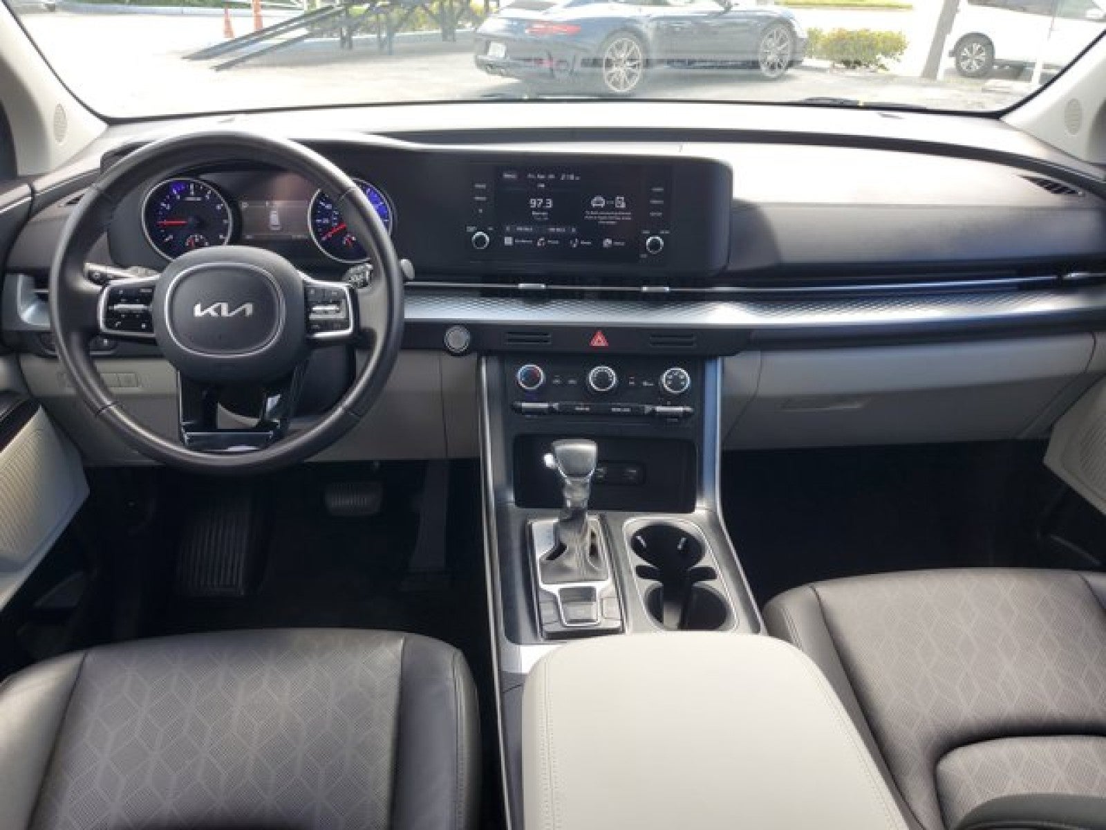 2024 Kia Carnival LX