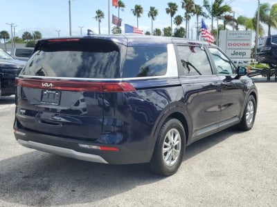 2024 Kia Carnival LX