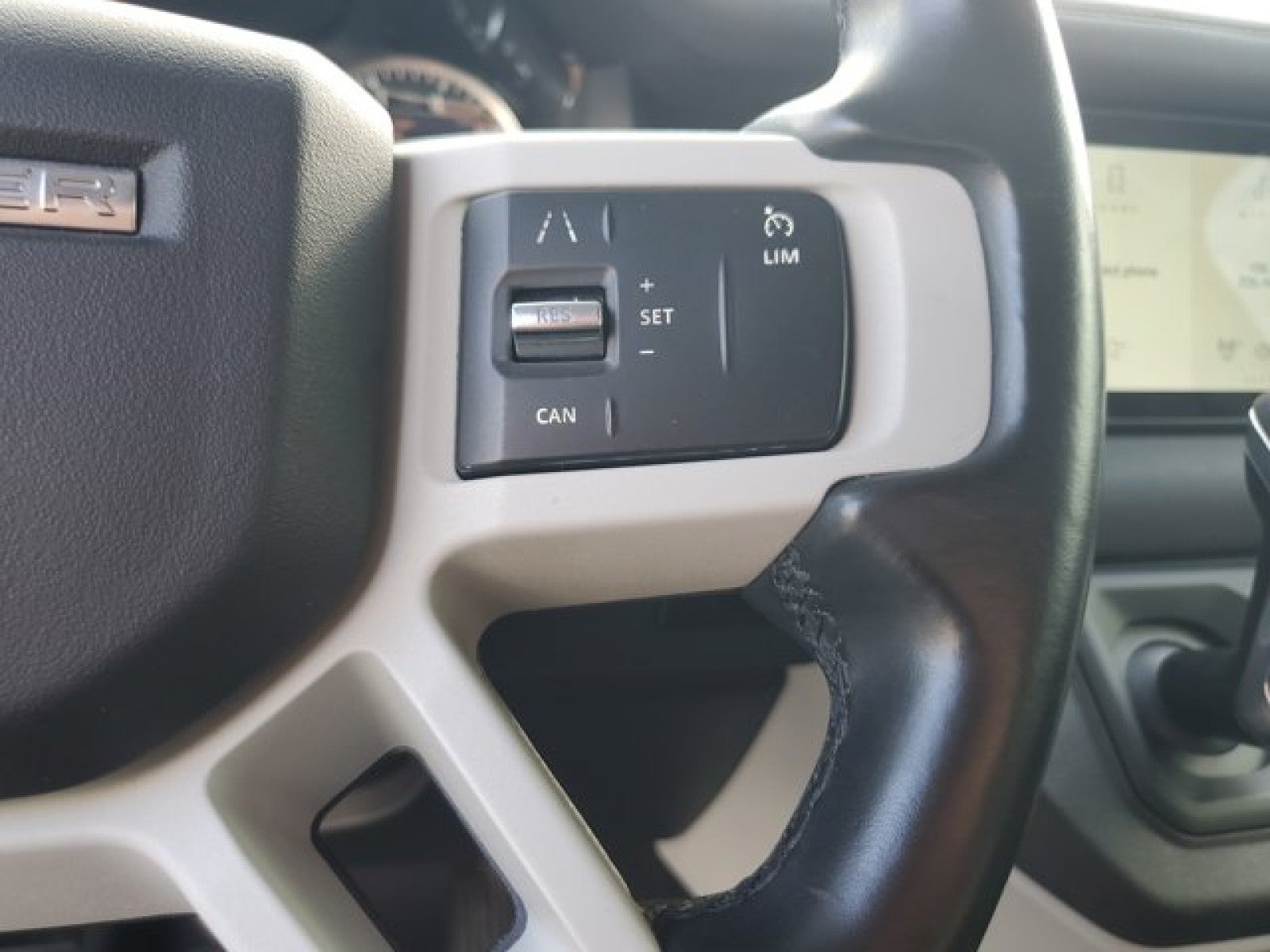 2023 Land Rover Defender S
