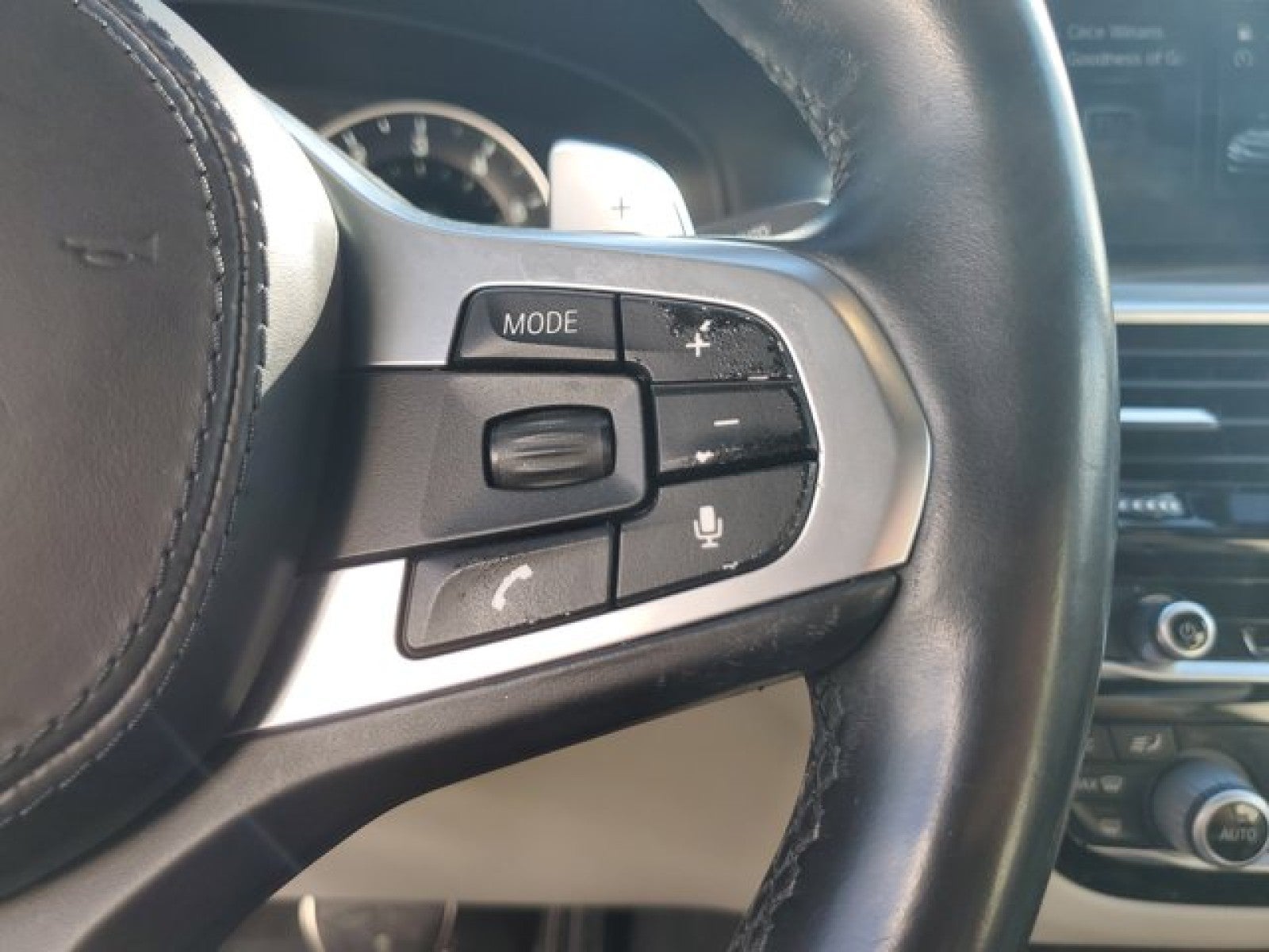 2018 BMW 5 Series 540i