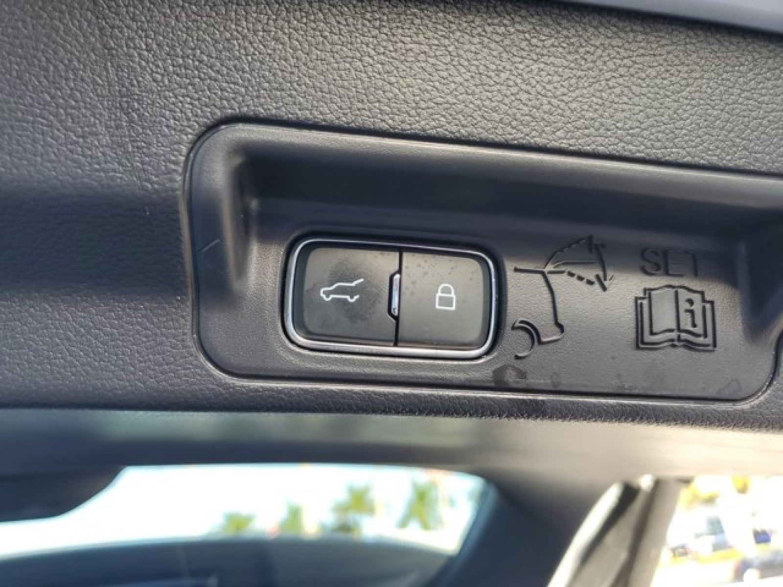 2025 Ford Explorer AWD Platinum