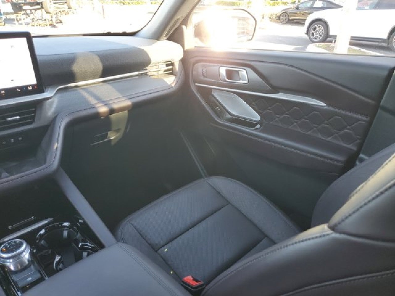 2025 Ford Explorer AWD Platinum