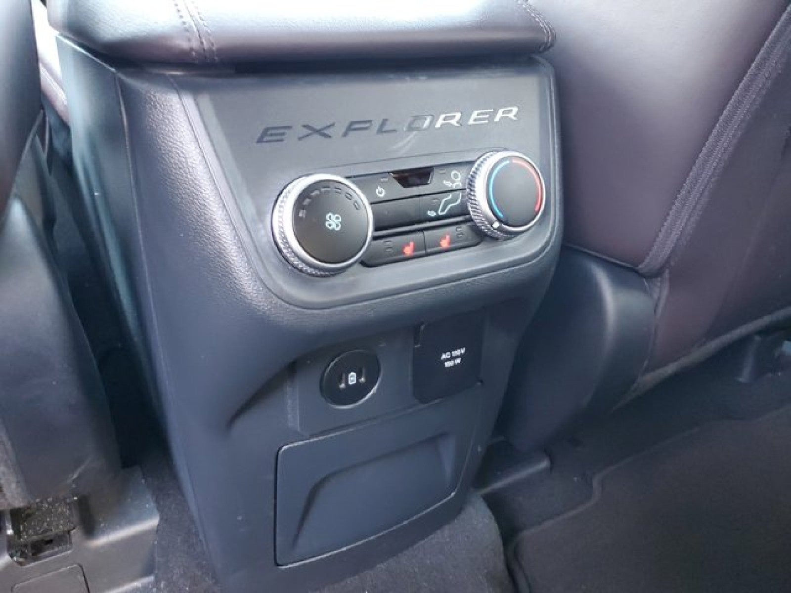 2025 Ford Explorer AWD Platinum