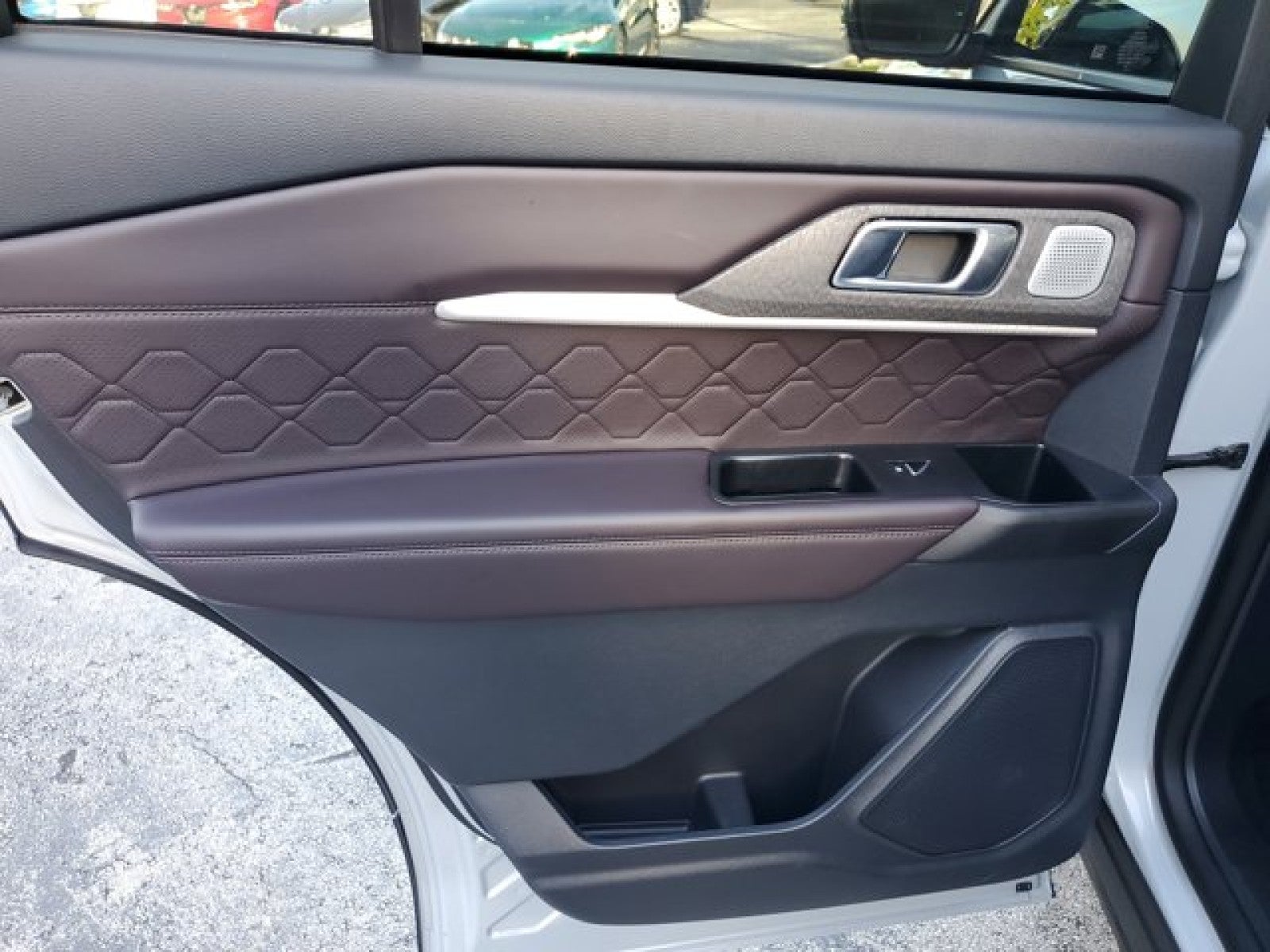 2025 Ford Explorer AWD Platinum