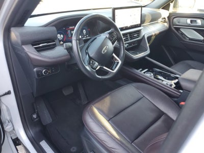 2025 Ford Explorer AWD Platinum