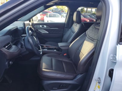 2025 Ford Explorer AWD Platinum