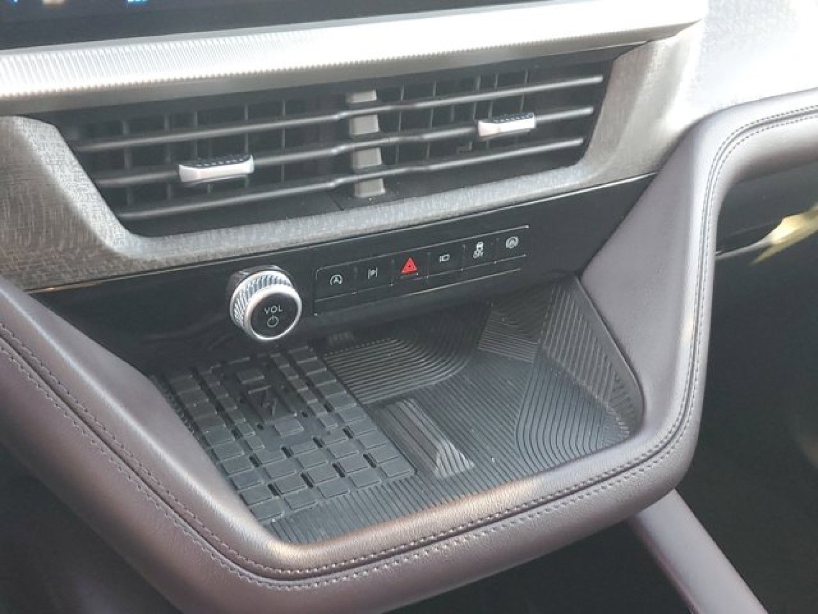 2025 Ford Explorer AWD Platinum