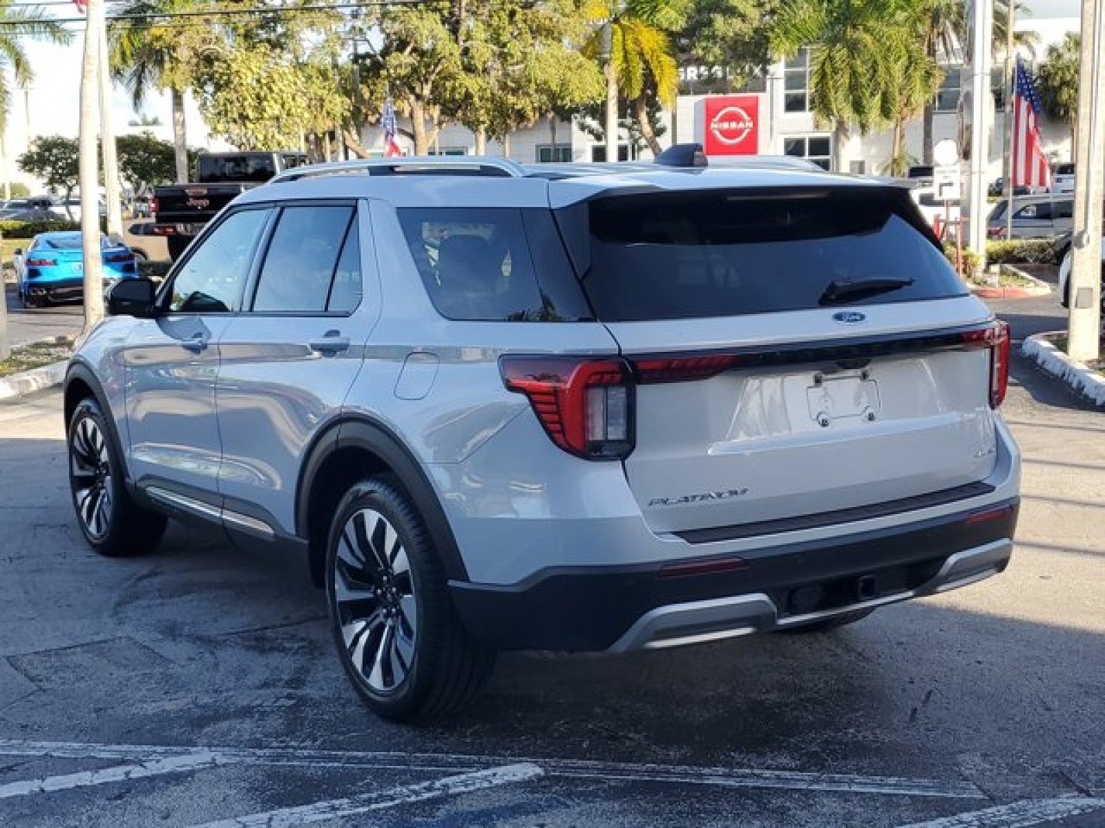 2025 Ford Explorer AWD Platinum