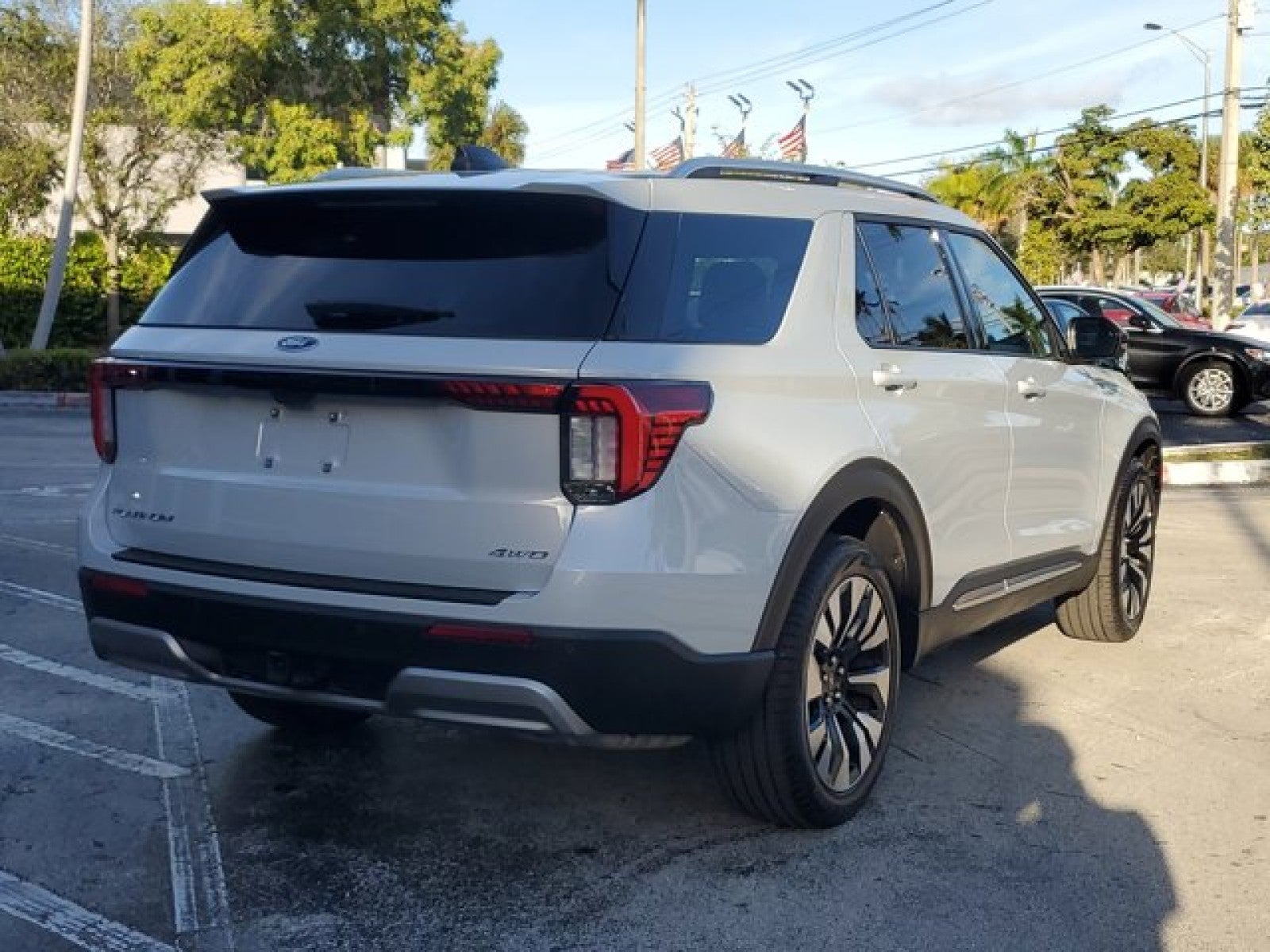 2025 Ford Explorer AWD Platinum