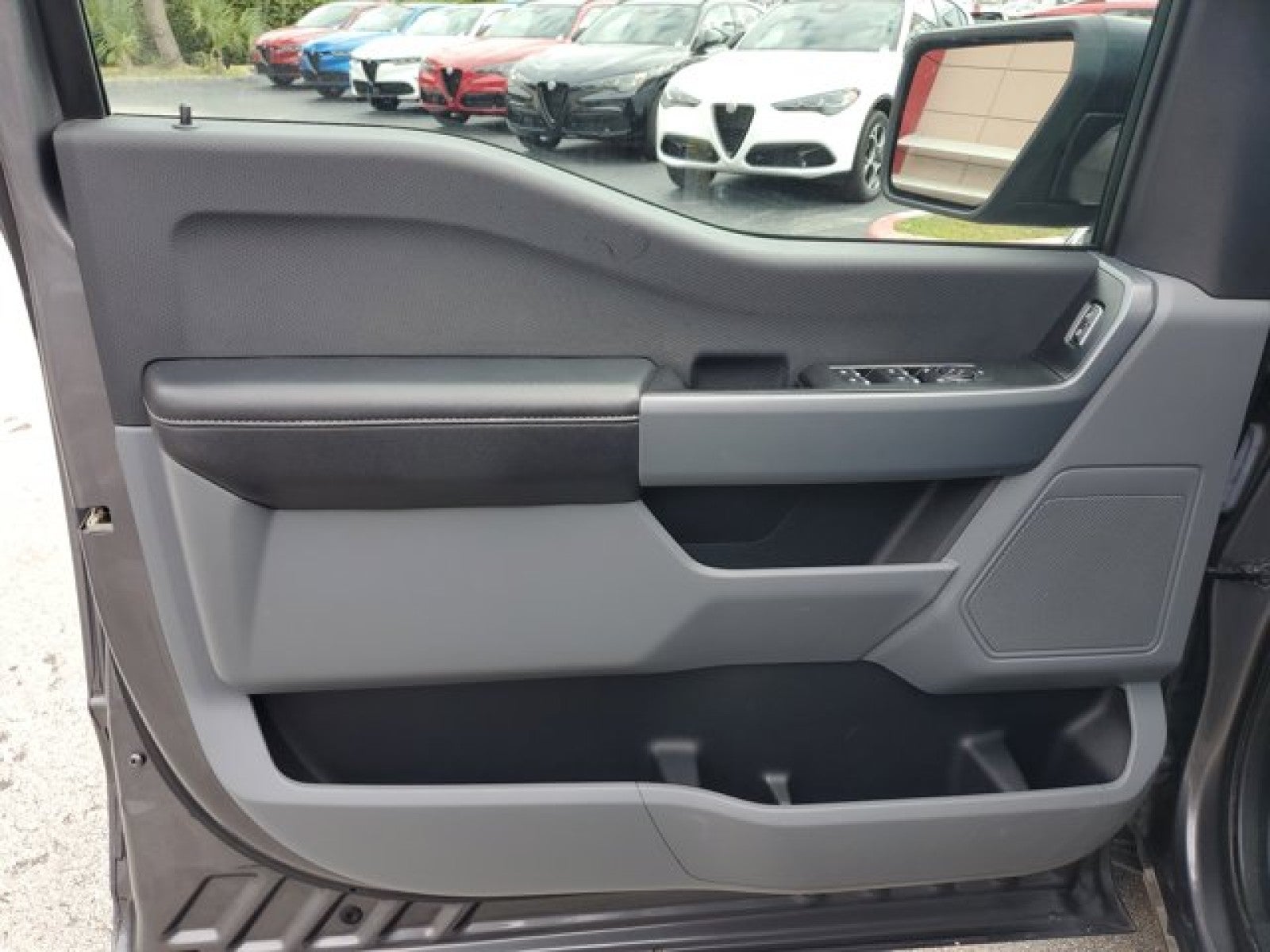 2023 Ford F-150 XLT 4WD