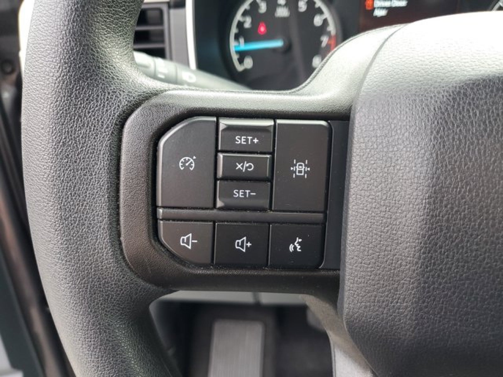 2023 Ford F-150 XLT 4WD