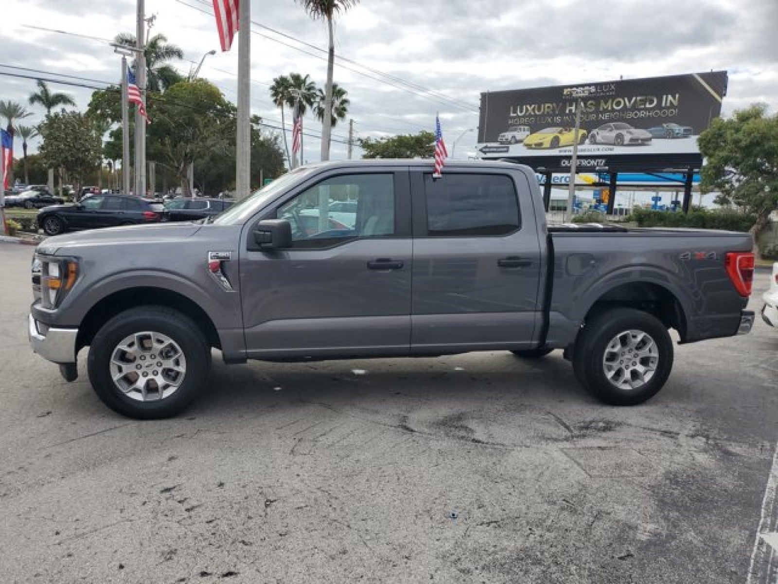 2023 Ford F-150 XLT 4WD