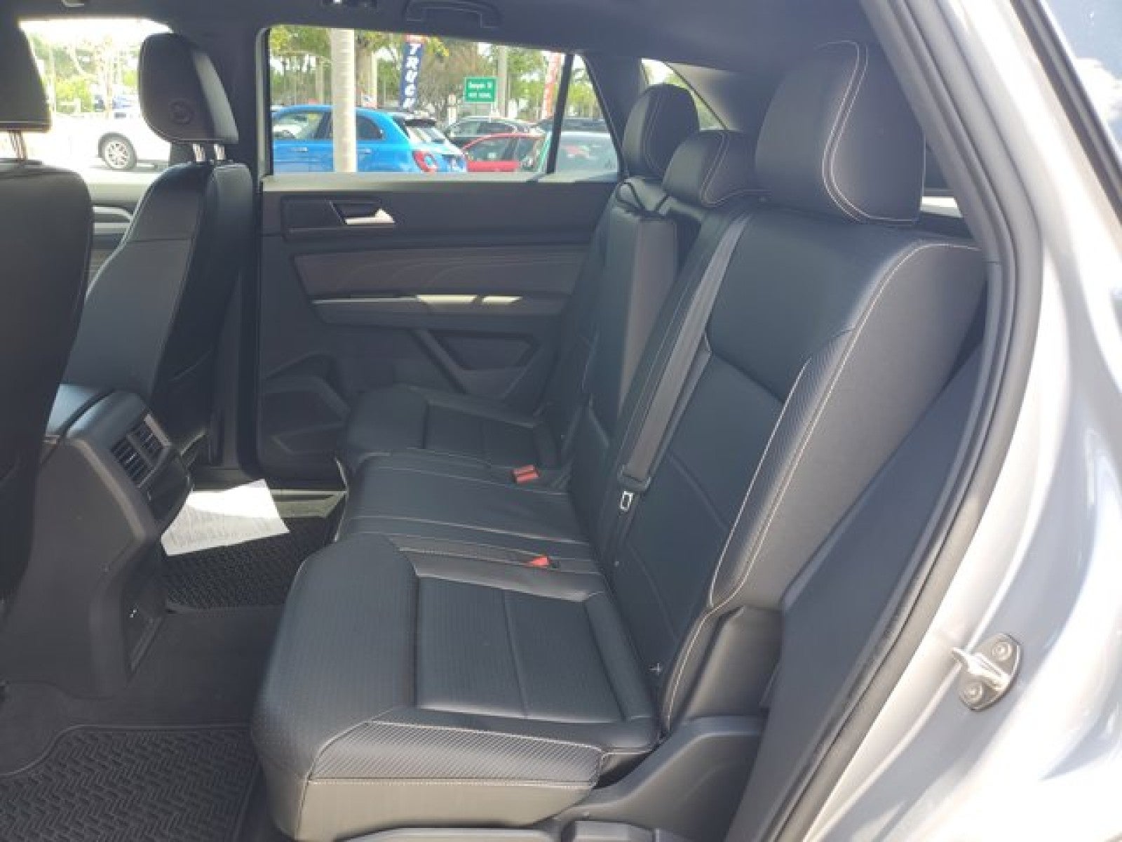 2022 Volkswagen Atlas Cross Sport 2.0T SEL R-Line