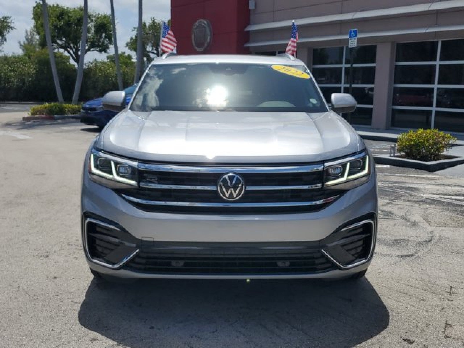 2022 Volkswagen Atlas Cross Sport 2.0T SEL R-Line