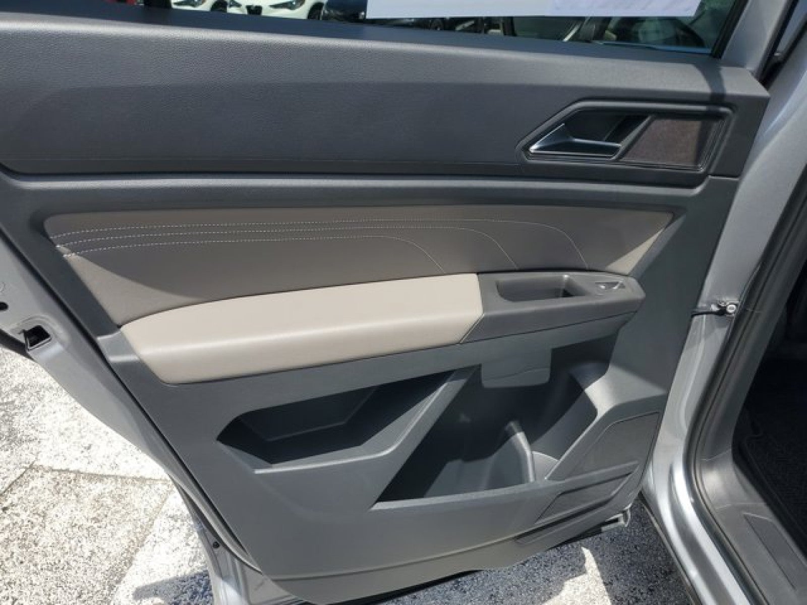 2022 Volkswagen Atlas Cross Sport 2.0T SEL R-Line