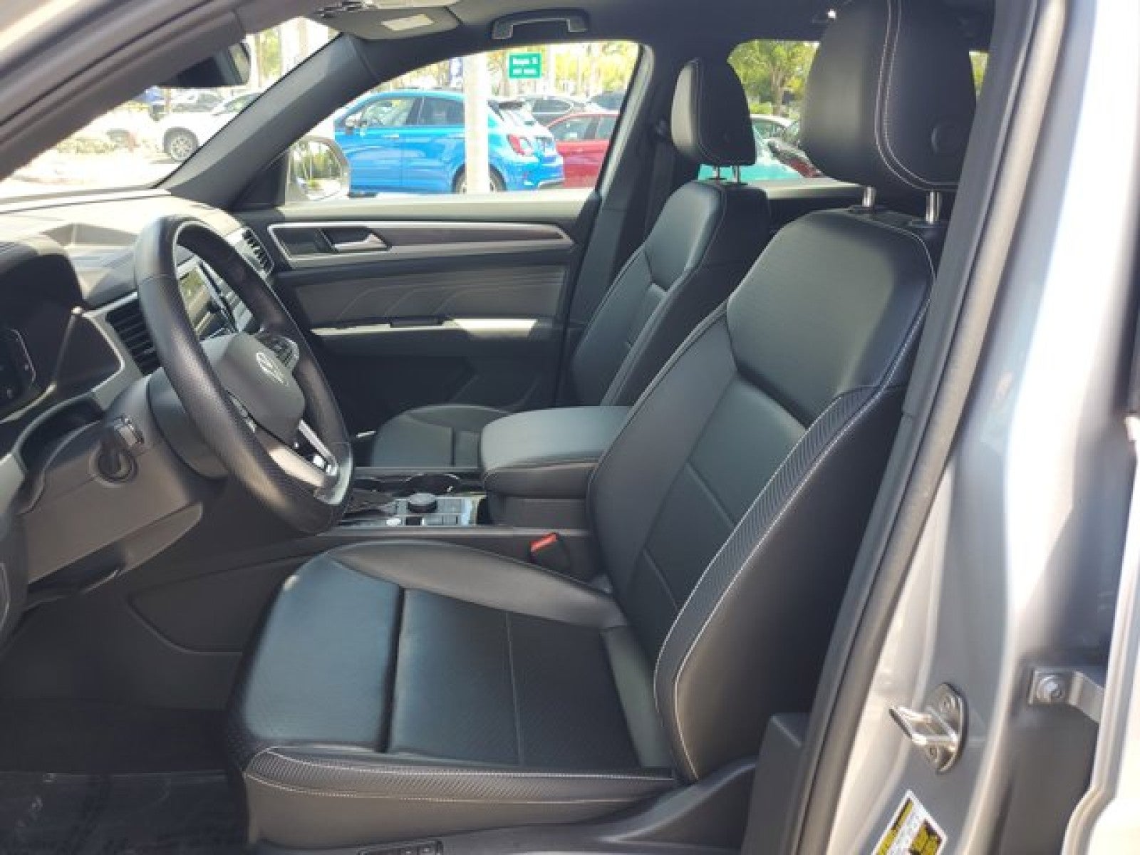 2022 Volkswagen Atlas Cross Sport 2.0T SEL R-Line