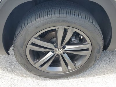 2022 Volkswagen Atlas Cross Sport 2.0T SEL R-Line