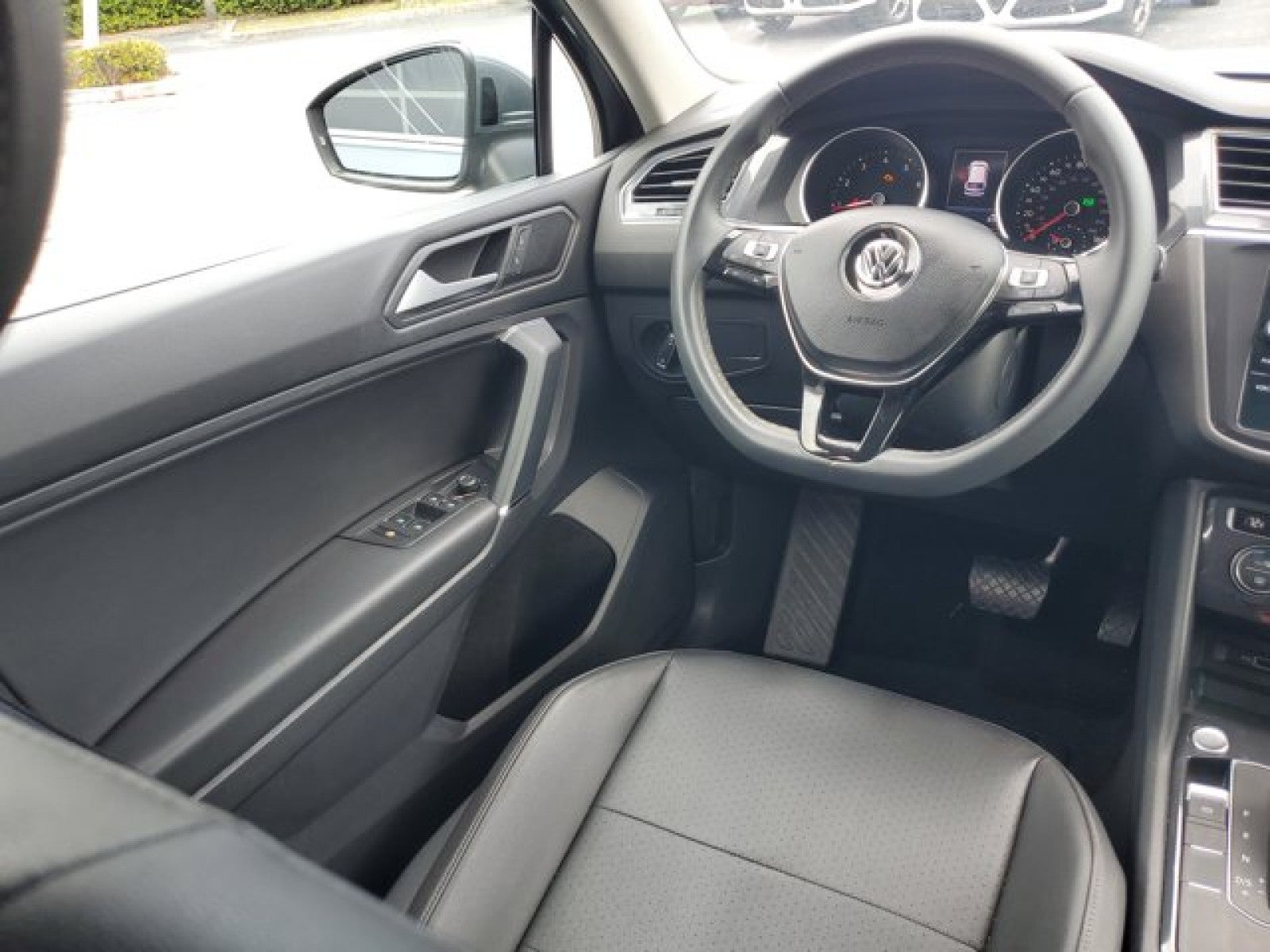 2020 Volkswagen Tiguan SE 3rd Seating
