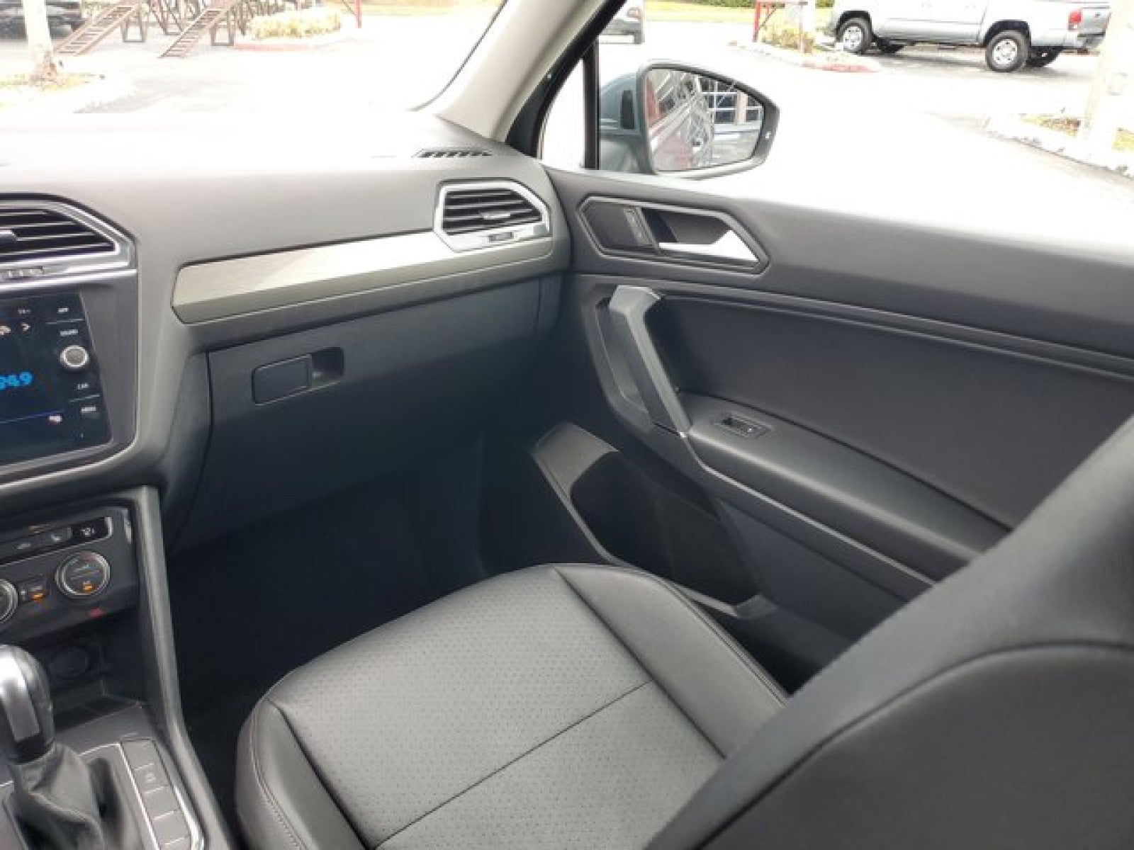 2020 Volkswagen Tiguan SE 3rd Seating