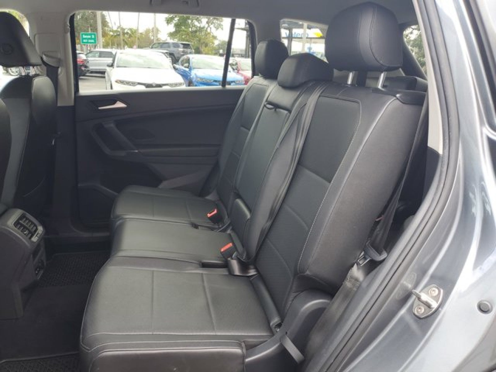 2020 Volkswagen Tiguan SE 3rd Seating