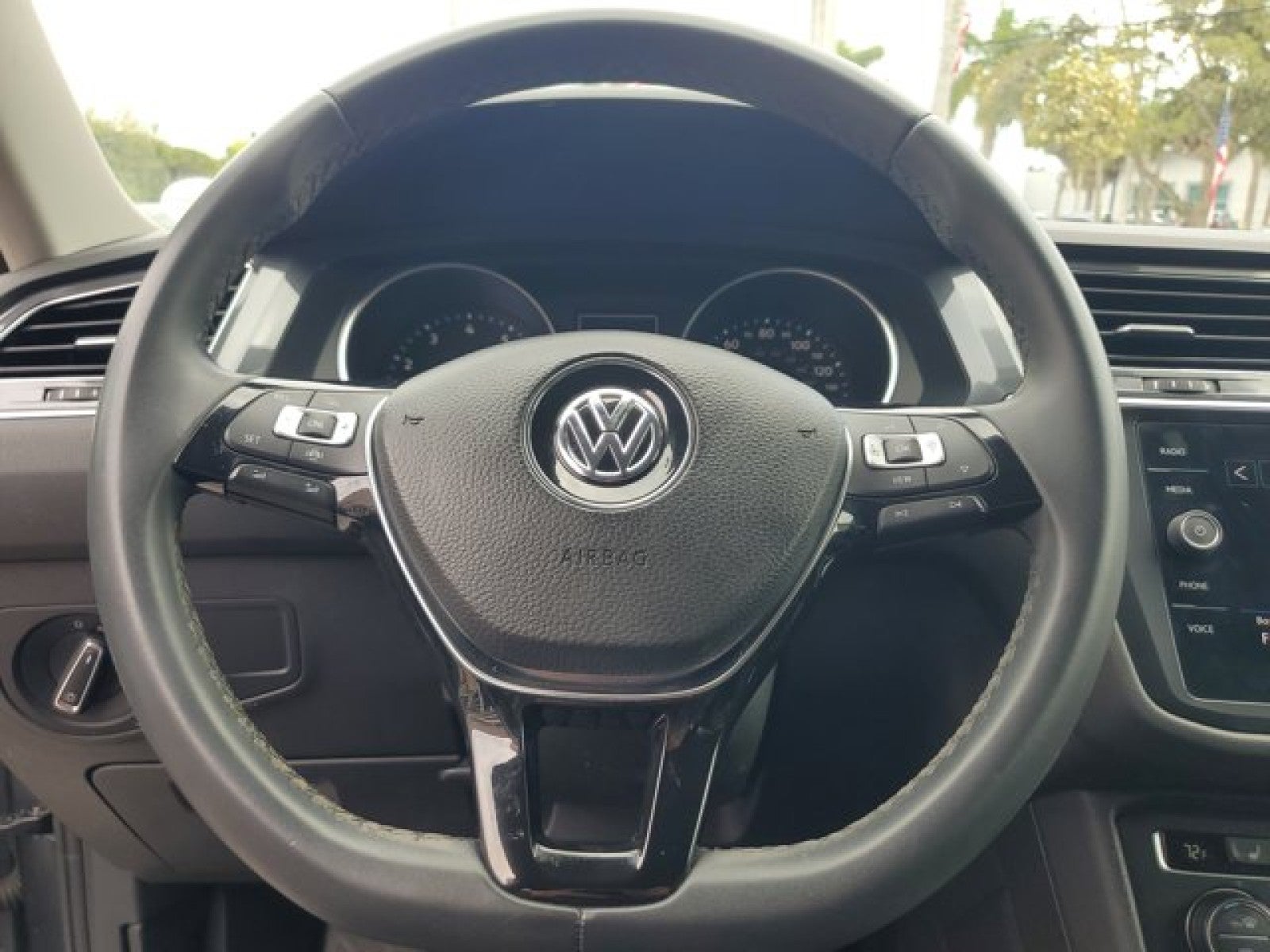 2020 Volkswagen Tiguan SE 3rd Seating