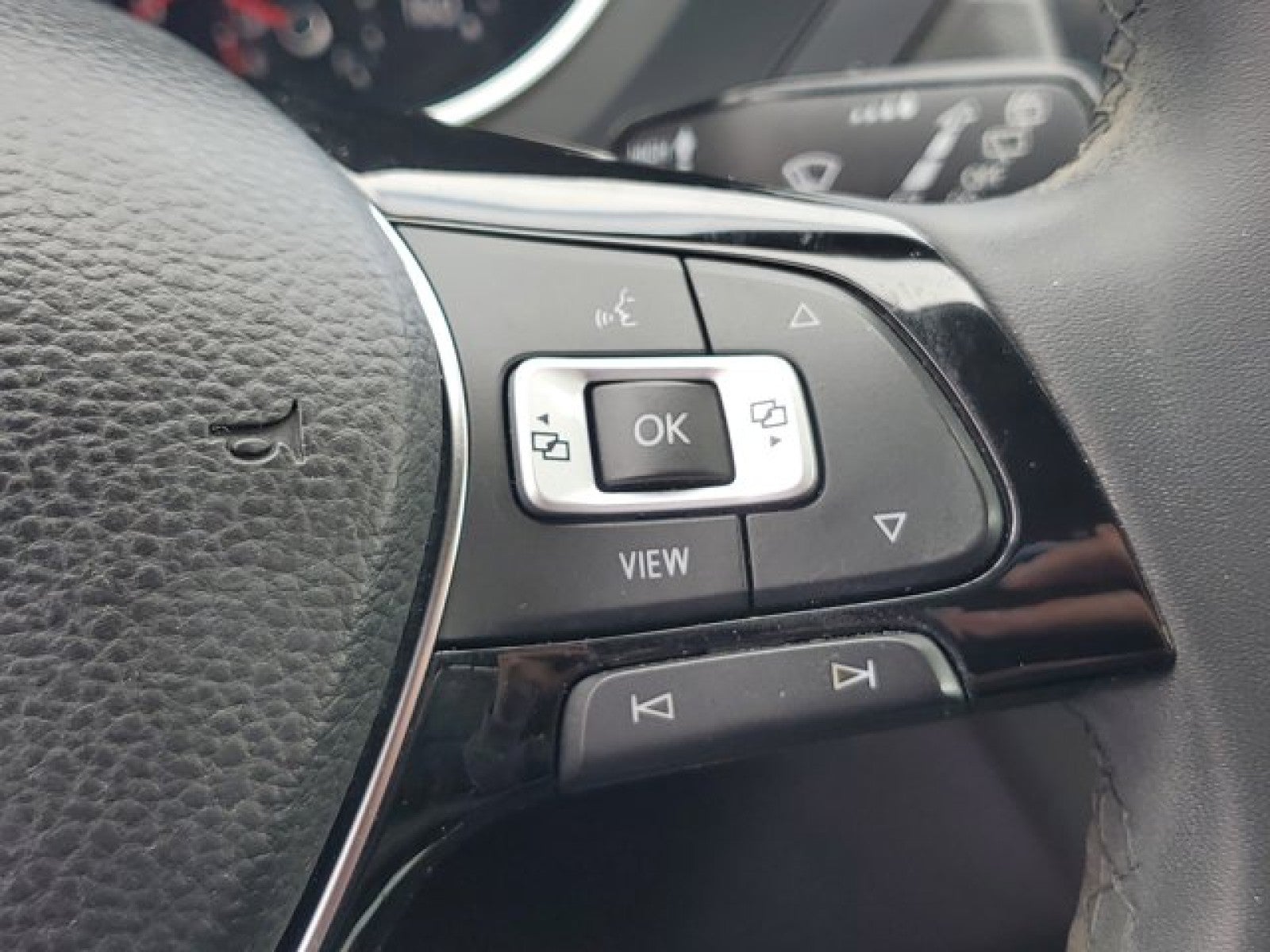 2020 Volkswagen Tiguan SE 3rd Seating