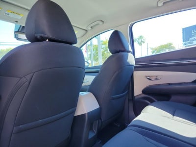 2023 Hyundai TUCSON SE