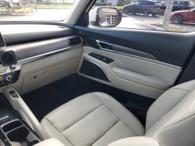 2022 Kia Telluride SX 3rd Row seating