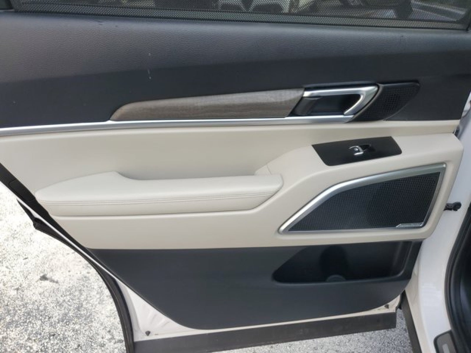 2022 Kia Telluride SX 3rd Row seating