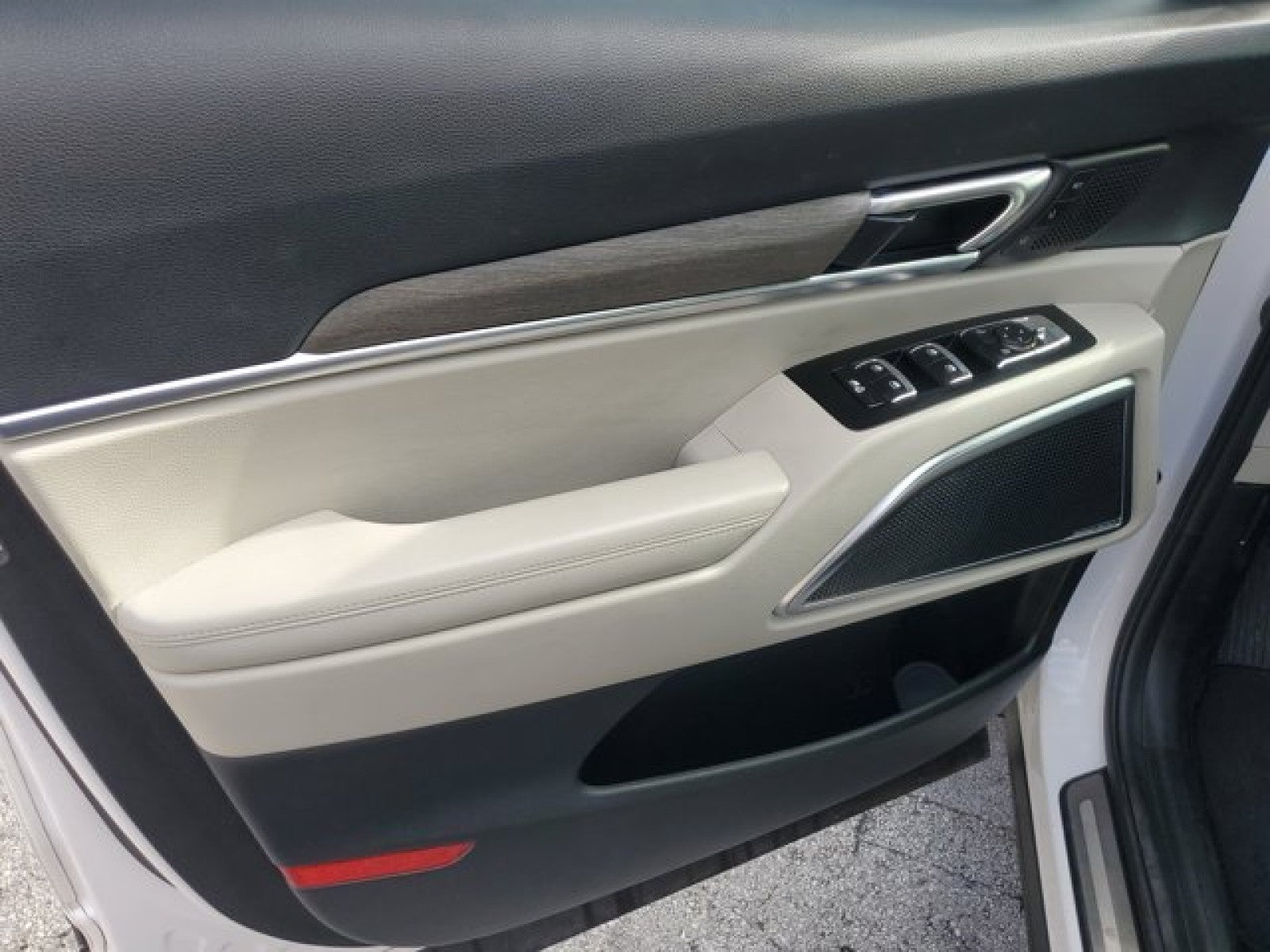 2022 Kia Telluride SX 3rd Row seating