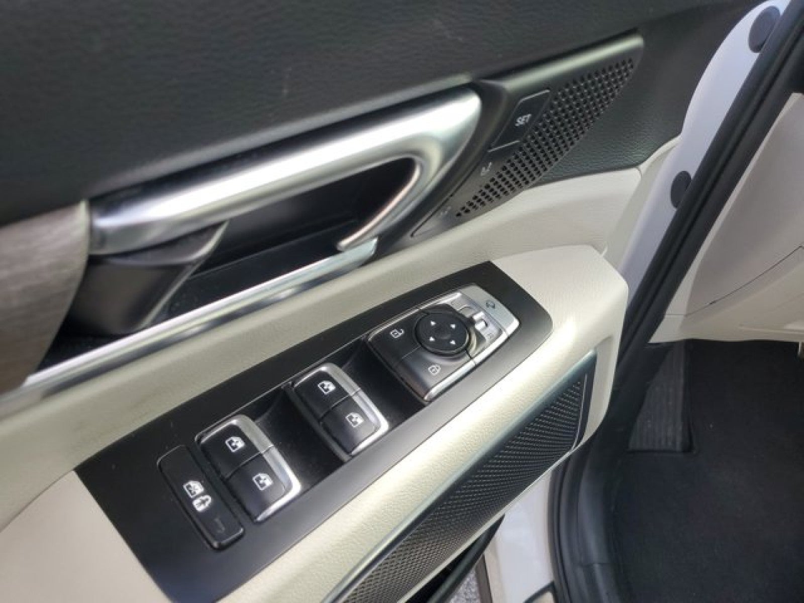 2022 Kia Telluride SX 3rd Row seating