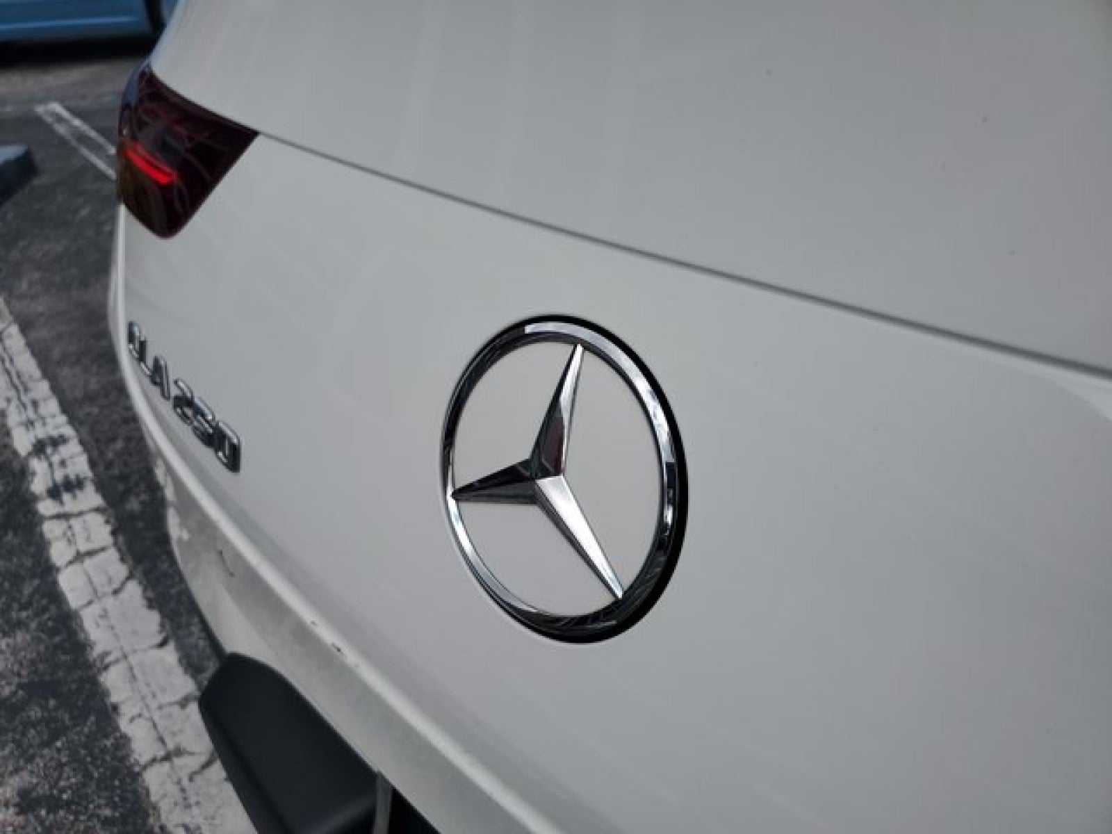 2025 Mercedes-Benz CLA 250