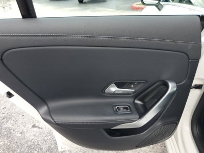 2025 Mercedes-Benz CLA 250