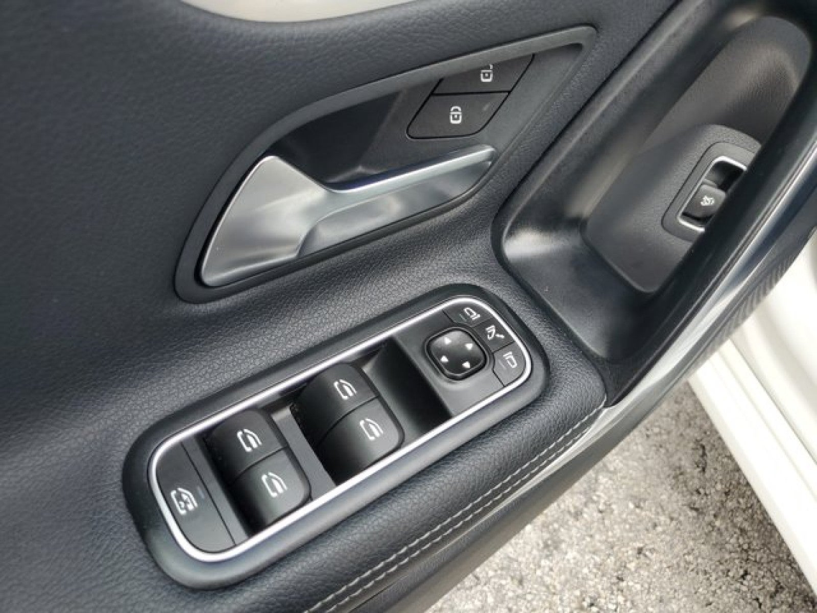 2025 Mercedes-Benz CLA 250