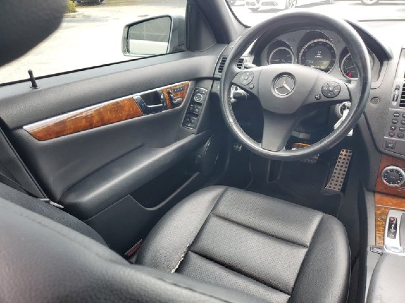 2011 Mercedes-Benz C-Class C 300 Luxury