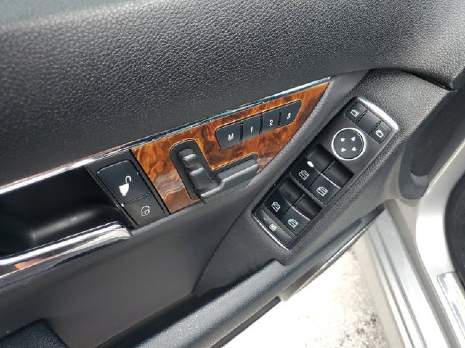 2011 Mercedes-Benz C-Class C 300 Luxury