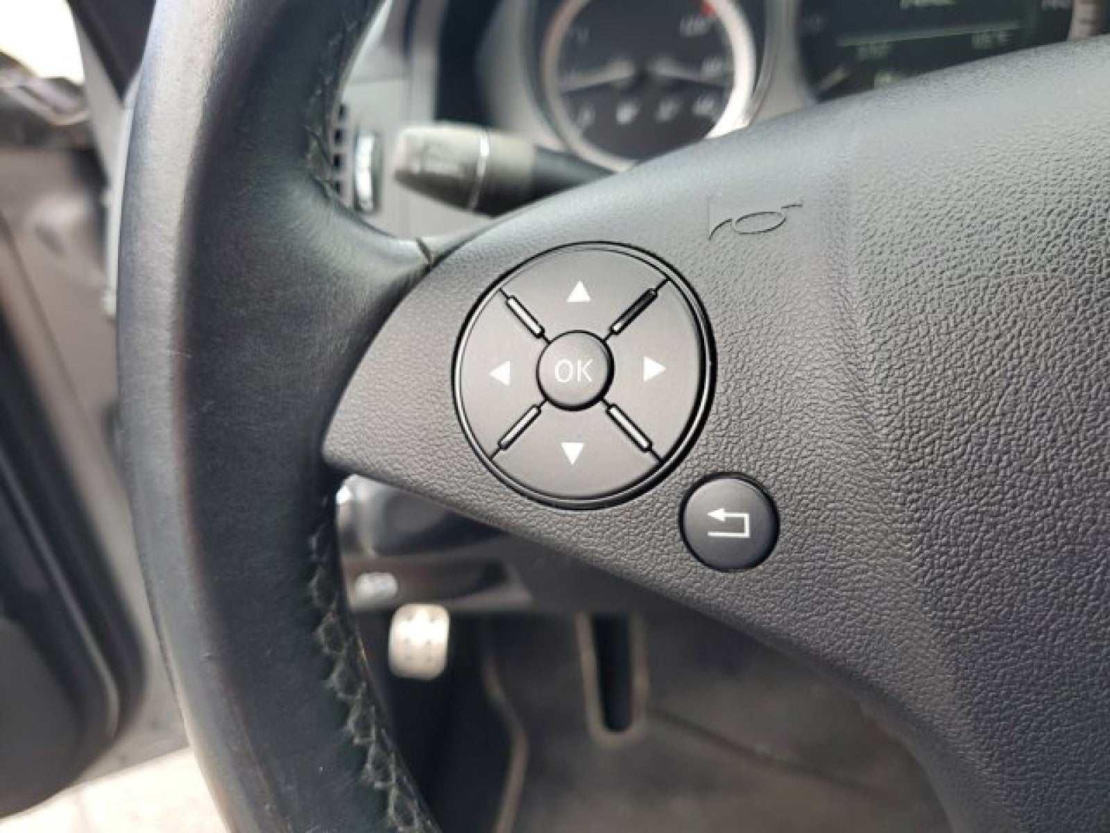 2011 Mercedes-Benz C-Class C 300 Luxury