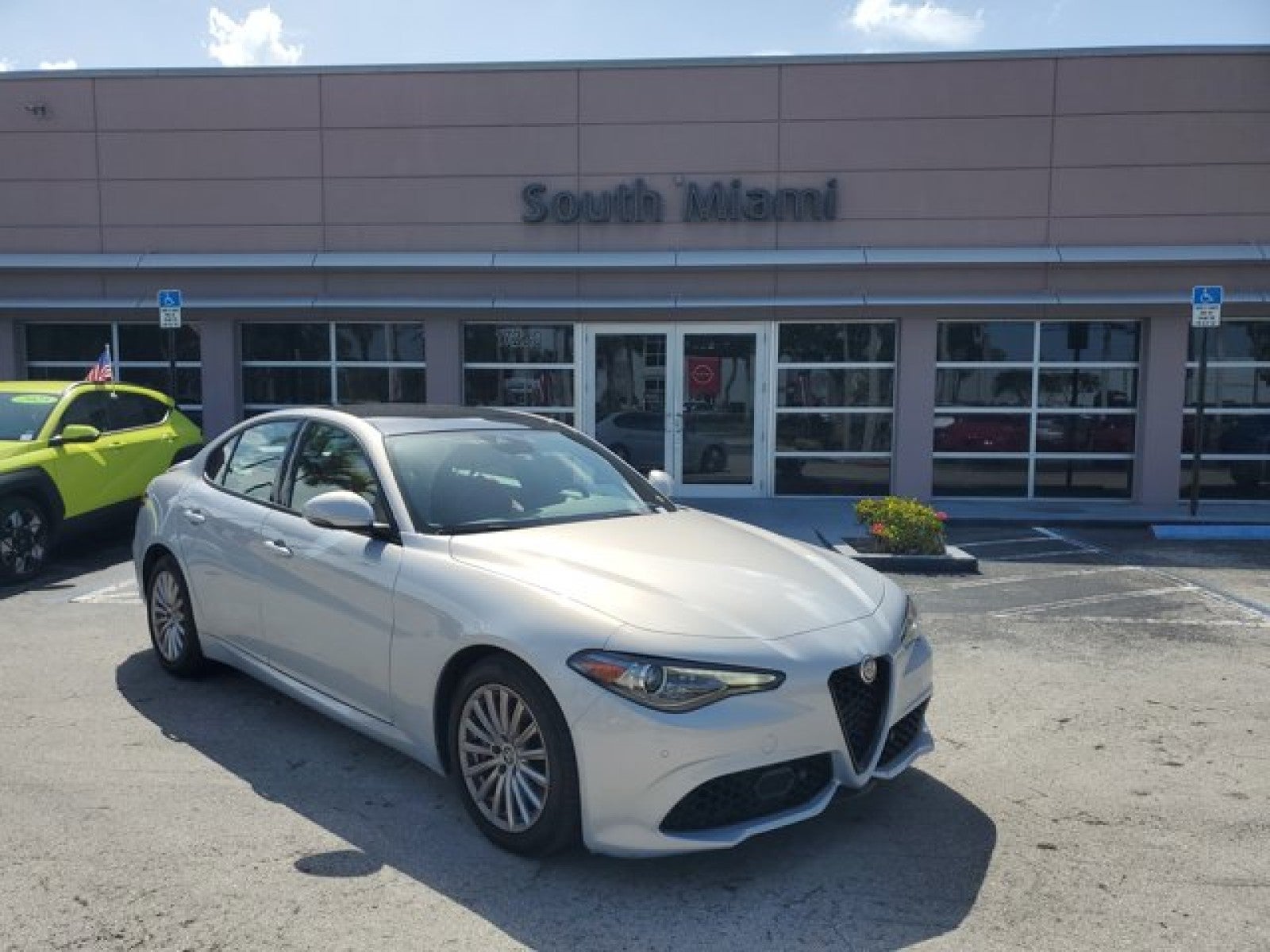 2023 Alfa Romeo Giulia Base