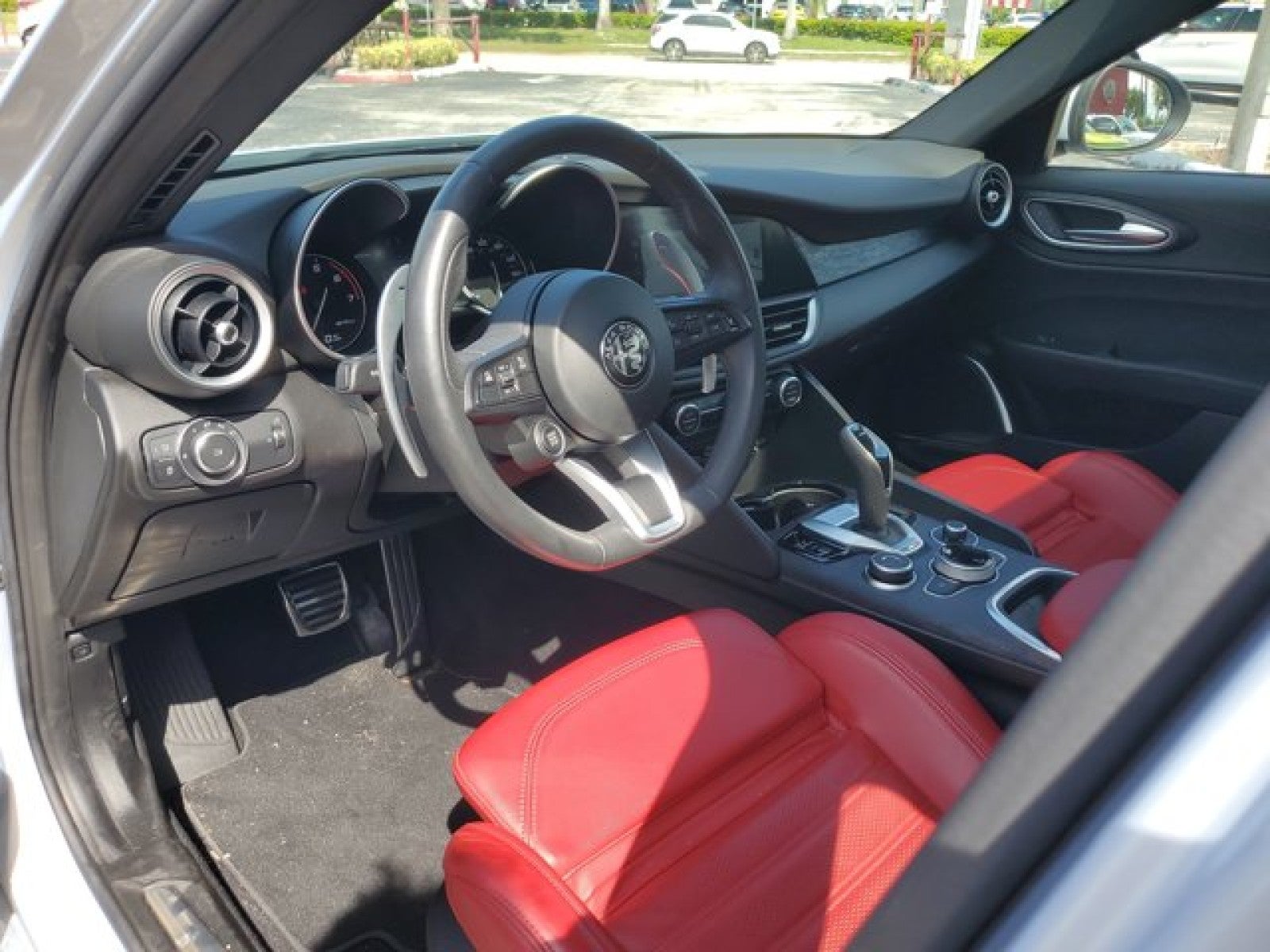 2023 Alfa Romeo Giulia Base
