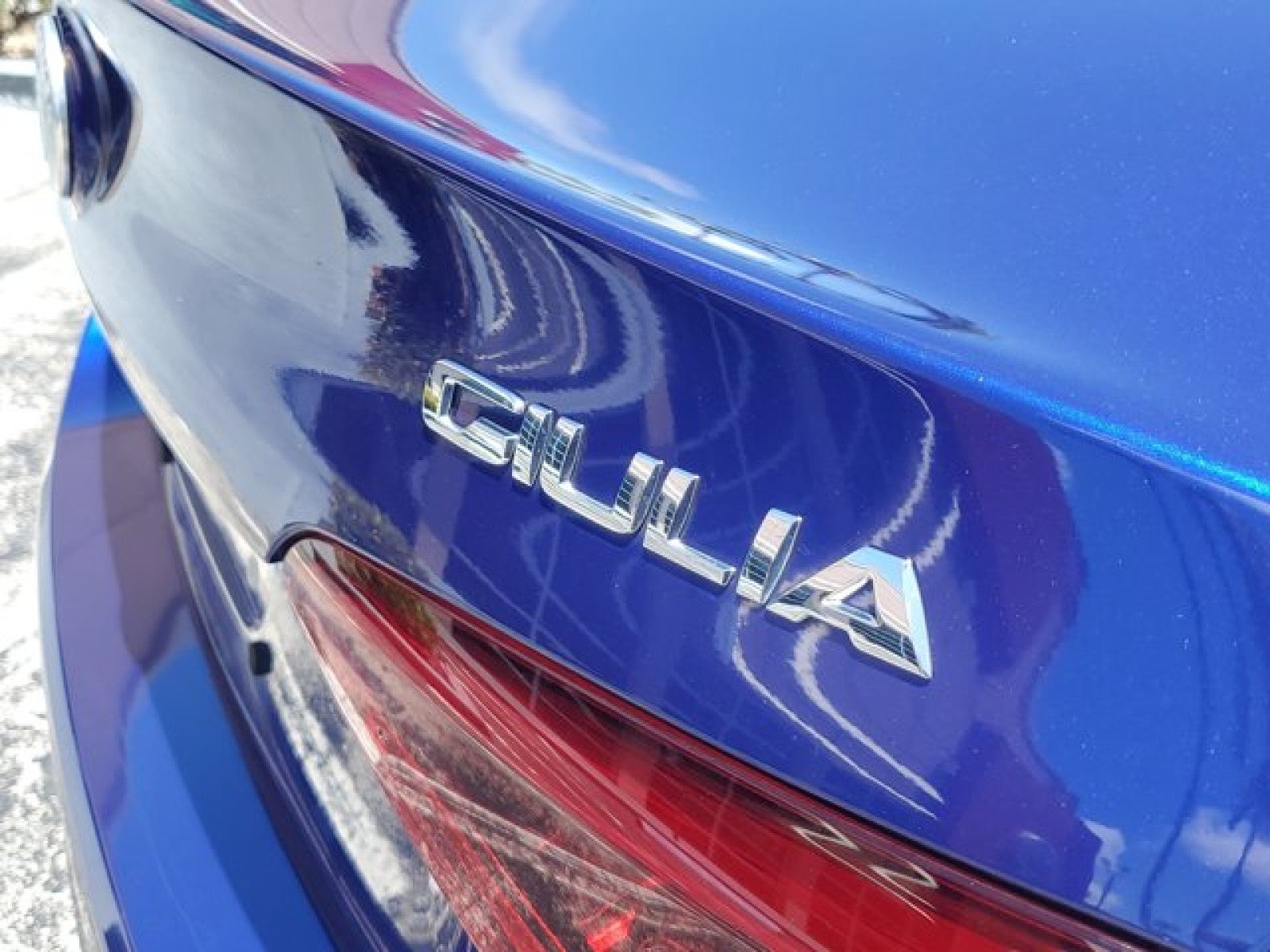 2022 Alfa Romeo Giulia Base