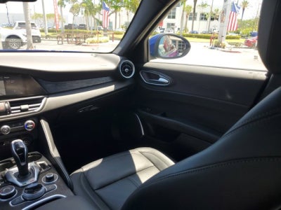 2022 Alfa Romeo Giulia Base