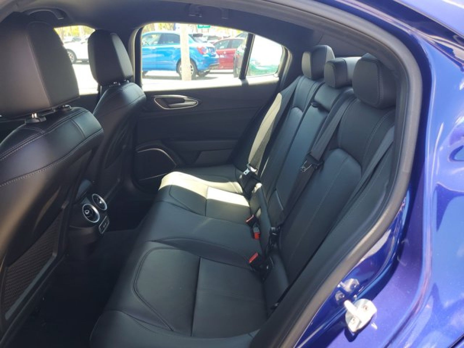 2022 Alfa Romeo Giulia Base