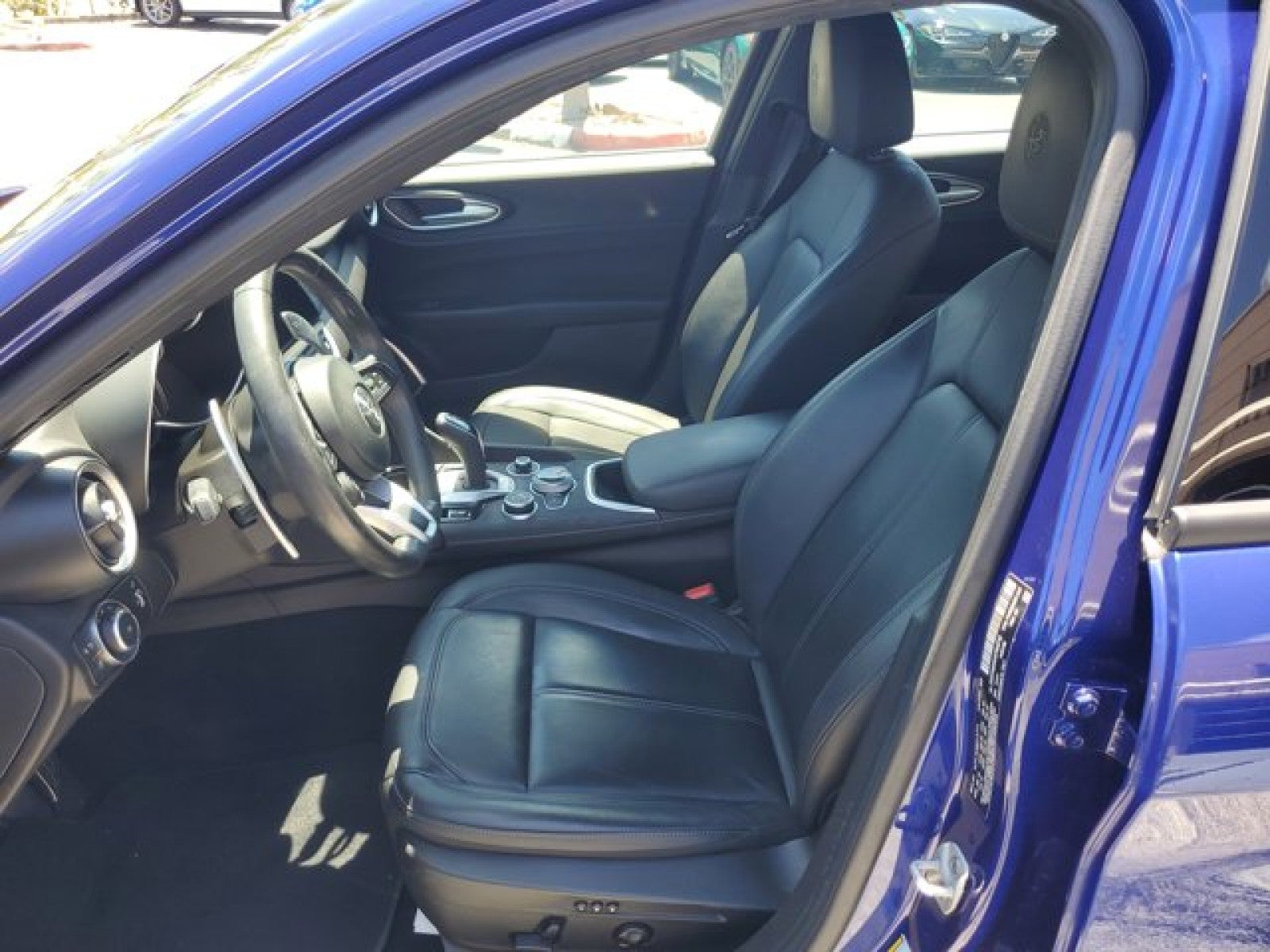 2022 Alfa Romeo Giulia Base