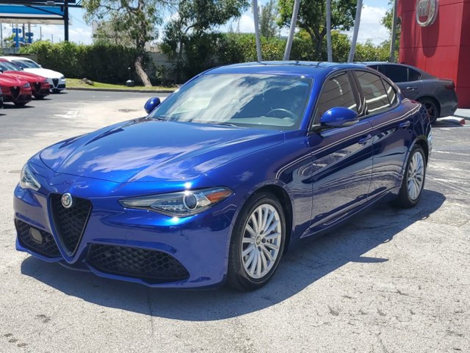 2022 Alfa Romeo Giulia Base
